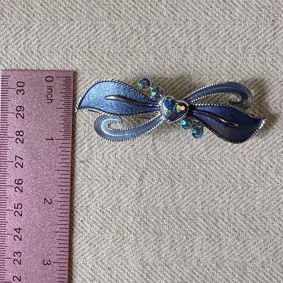 Light Blue Enamel and Crystal Bow & Heart Hair Barrette - Picture 6 of 6